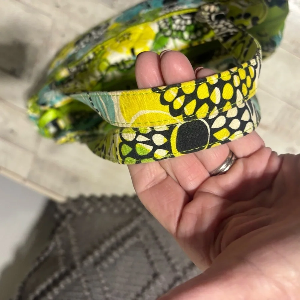 ❤️Vera Bradley Quilted Limes Up Shoulder Bag - Picture 7 of 8